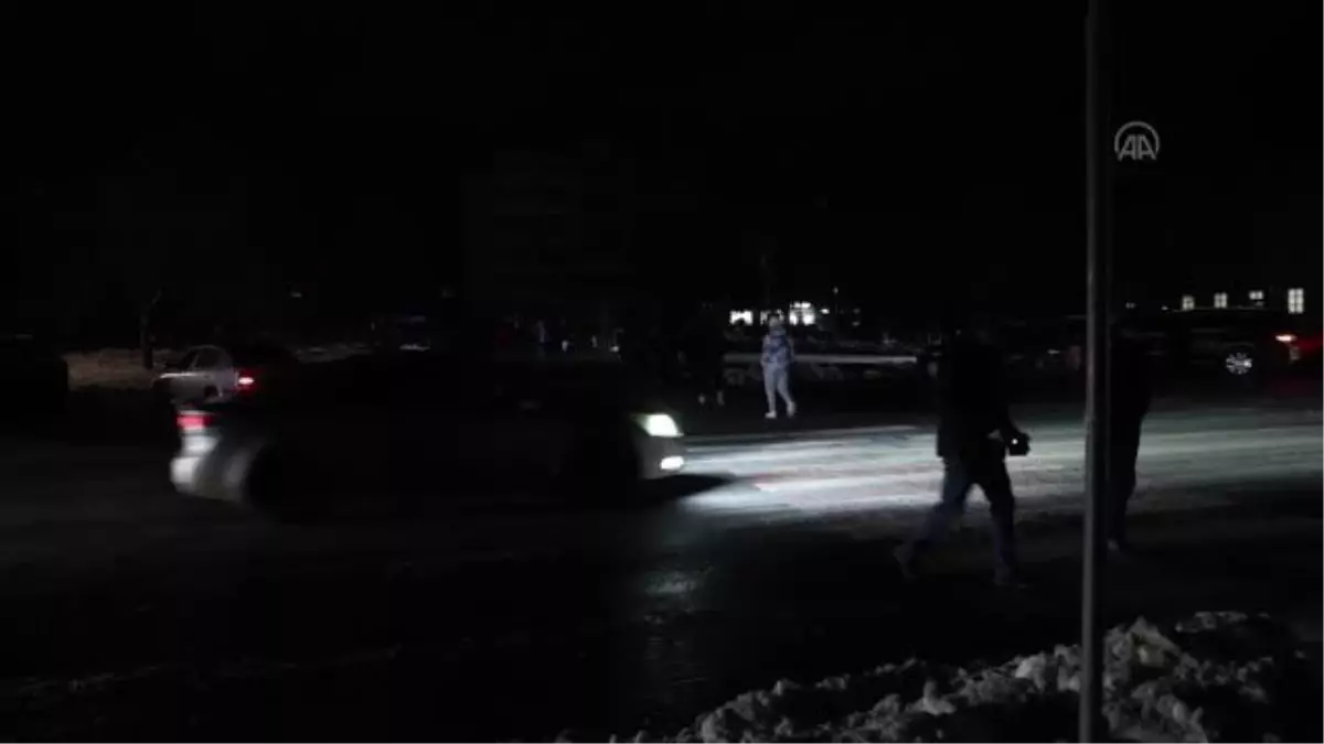 Rus saldırılarından dolayı altyapısı hasar gören Kiev'de elektrik kesintileri kısmen sürüyor