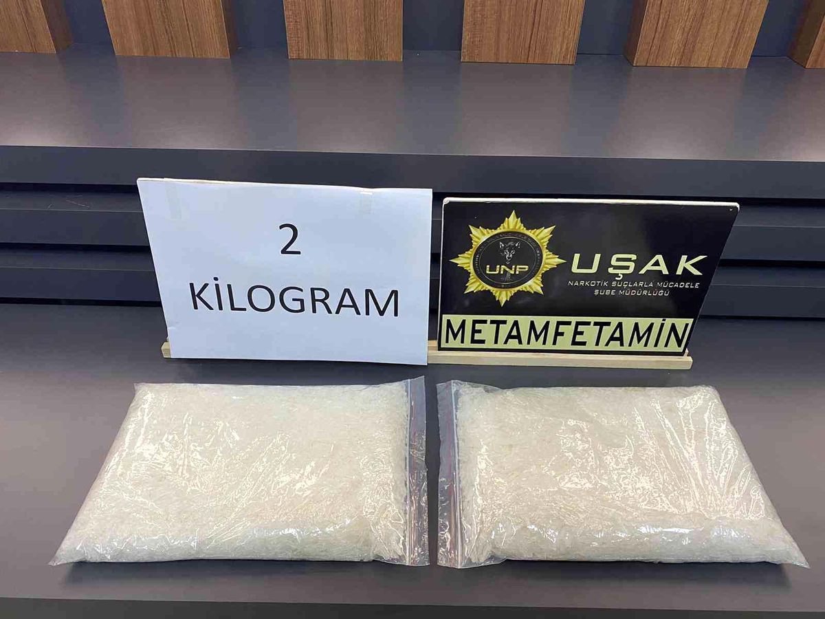 Uşak\'ta 1 milyon değerinde 2 kilo metamfetamin yakalandı