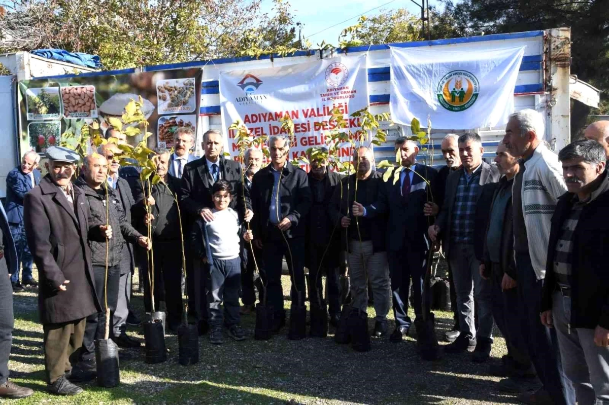 Adıyaman\'da çiftçilere 6 bin ceviz fidanı dağıtıldı