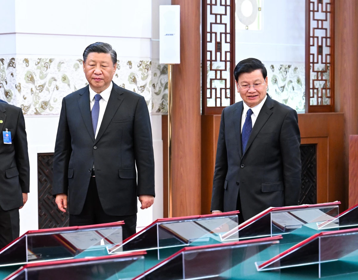 Çin ve Laos Liderleri Beijing\'de Biraraya Geldi