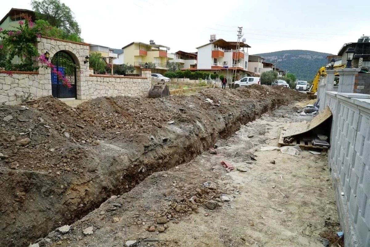 Didim Belediyesi Yol Yapım Çalışmalarını Sürdürüyor