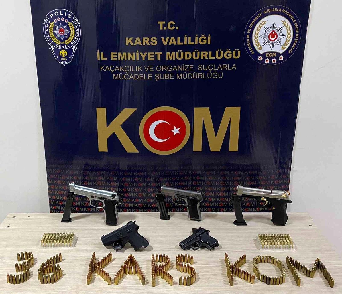 Kars\'ta 9 tabanca ele geçirildi