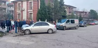 Kazada savrulan otomobil, babaanne ve toruna çarptı: 1 ölü, 1 yaralı