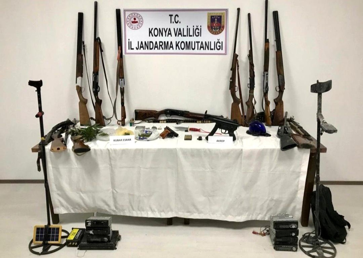 Konya\'da jandarmadan uyuşturucu ve hırsızlık operasyonu