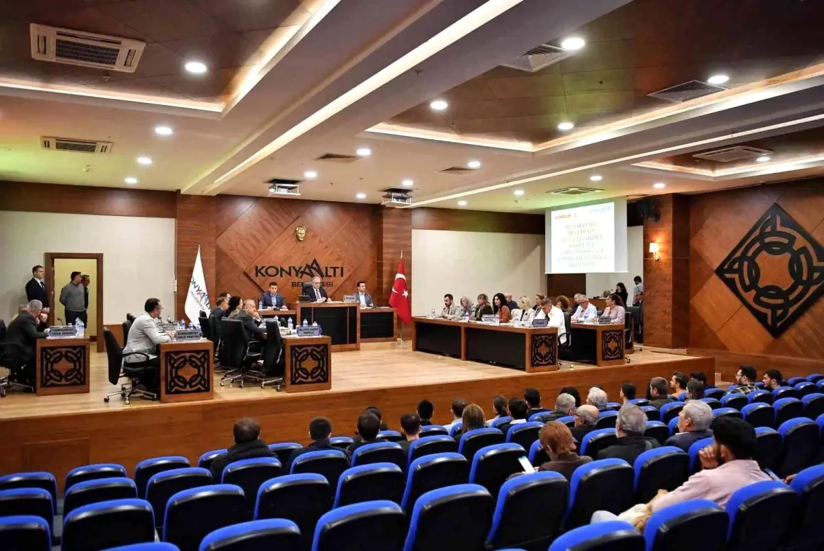 Konyaaltı\'nda yılın son meclis toplantısı yapıldı