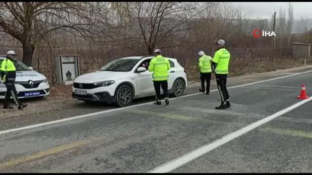 Sivas'ta kış lastiği kullanımı denetimi yapıldı