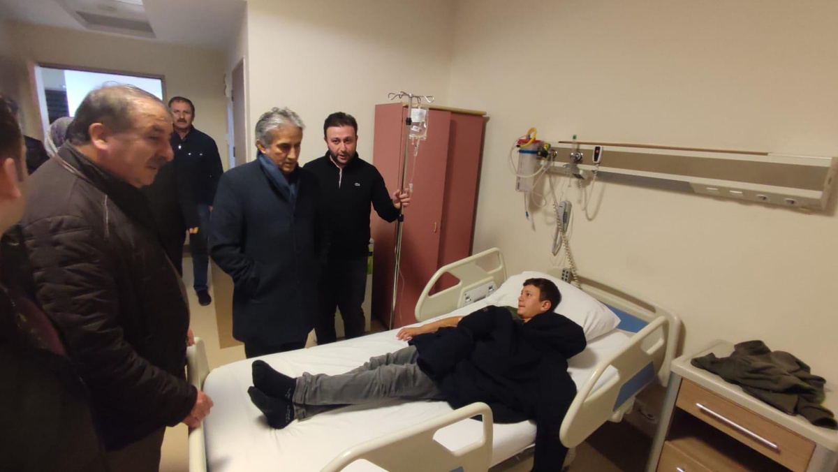 Tokat\'ta 50 öğrenci gıda zehirlenmesi şüphesiyle hastaneye kaldırıldı