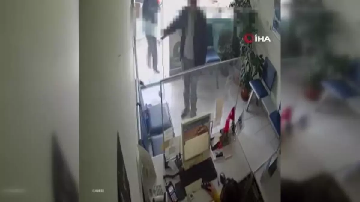 Uyuşturucu dolu çantayı otobüste bıraktı, yazıhaneden almaya gelince yakalandı