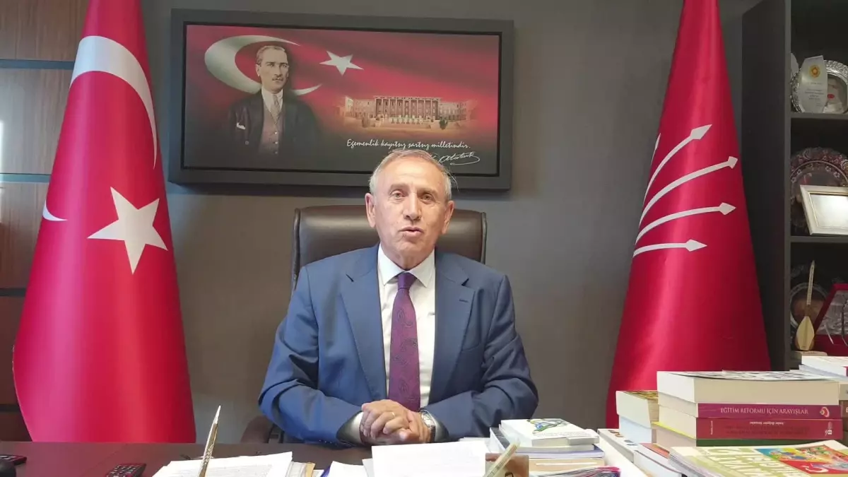 Yıldırım Kaya\'dan Bakan Soylu\'ya: "Kızılay\'ın Manisa Şehzadeler\'de Bulunan Apartmandaki 16 Dairesi, Kiracılarına Bilgi Verilmeden Değerinin Altında...