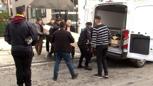 BEYLİKDÜZÜ'NDE EVDE 2 CESET BULUNDU BEYLİKDÜZÜ'NDE EVDE 2 CESET BULUNDU