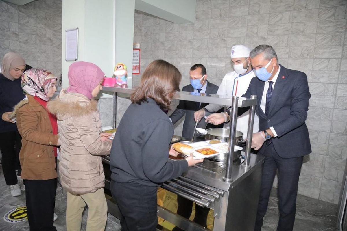 Gaziantep\'te 52 bin öğrenciye ücretsiz yemek veriliyor