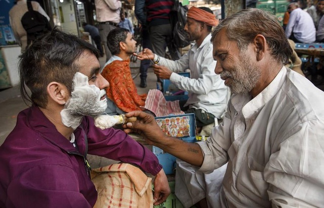 Hindistan'ın Başkenti Yeni Delhi'de Günlük Hayattan Kareler
