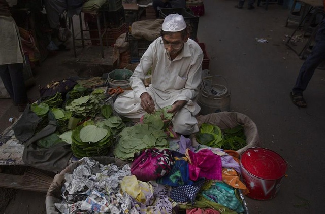 Hindistan'ın Başkenti Yeni Delhi'de Günlük Hayattan Kareler