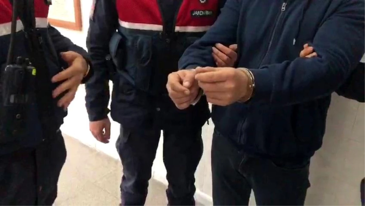 İzmir\'de 15 firari suçlu yakalanarak tutuklandı