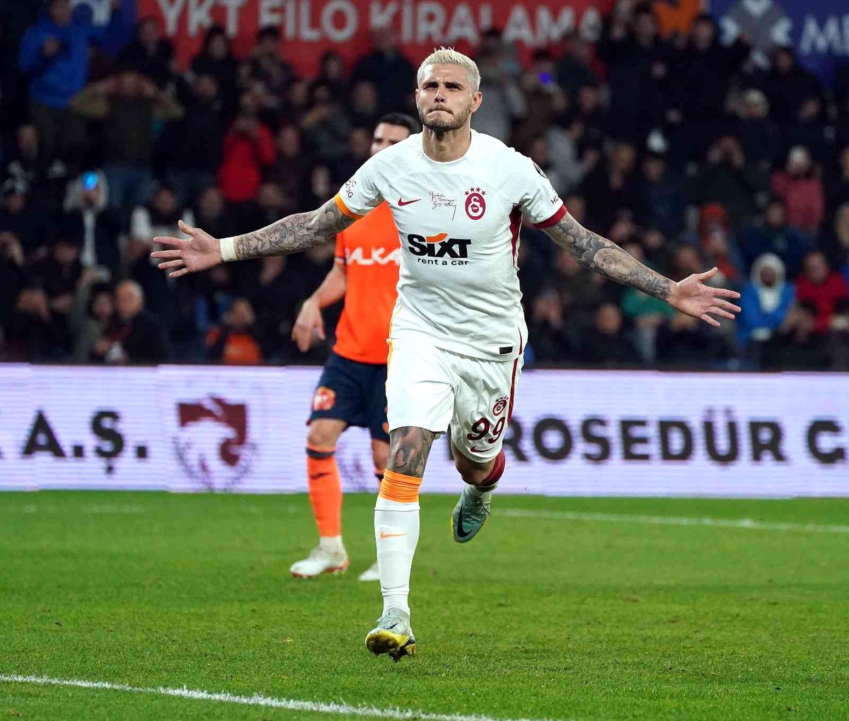 Icardi\'nin adalesinde kas hasarı ve zorlanma