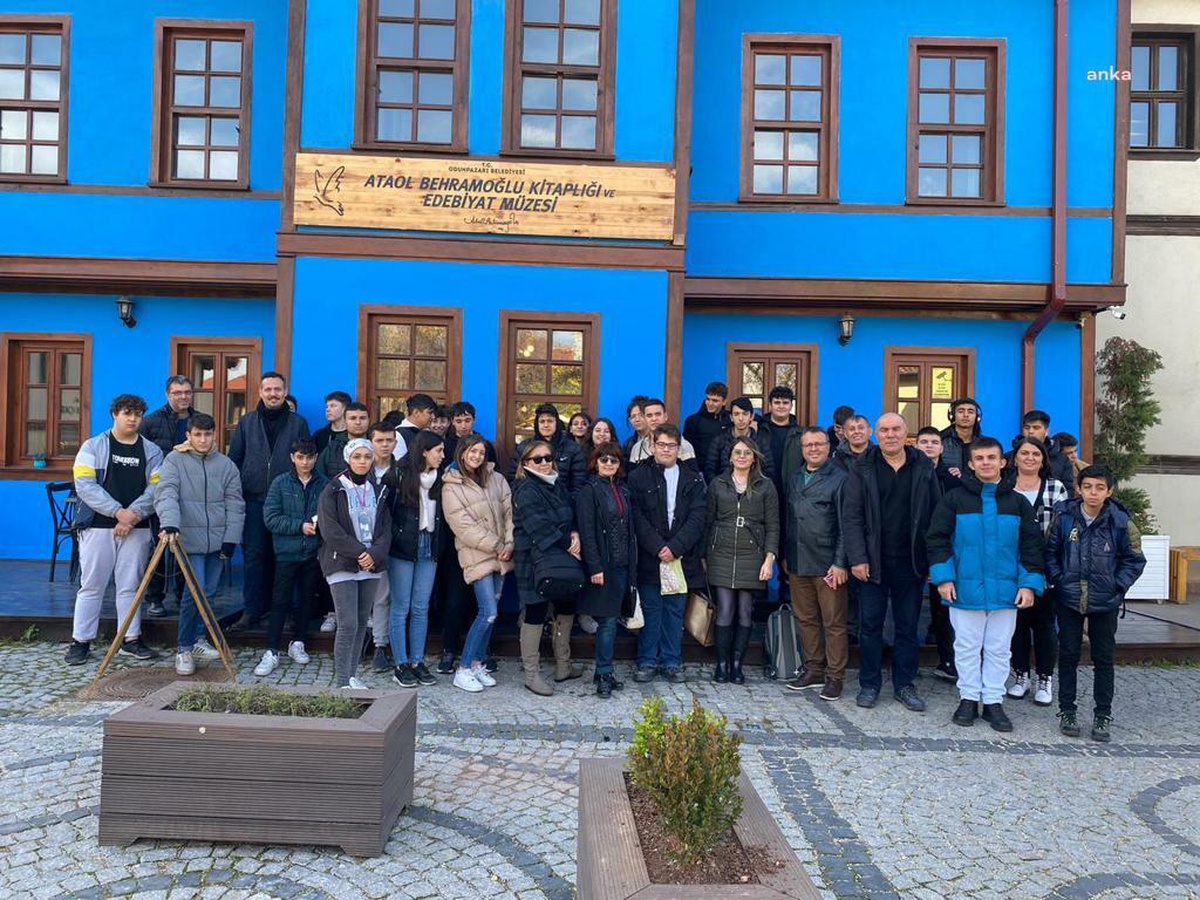 Odunpazarı Belediyesi\'nden Lise Öğrencilerine Kültür Turu