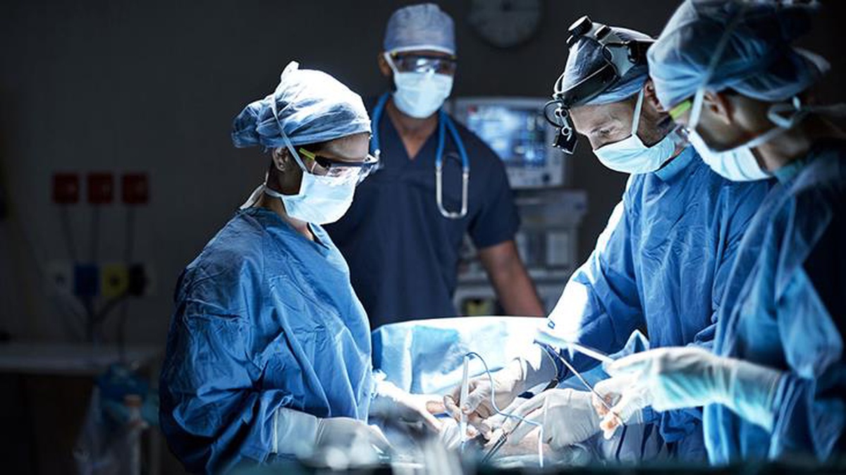 Sivrisineğin ısırdığı kadının yanağından çıktı! Doktorlar bile şaşırdı