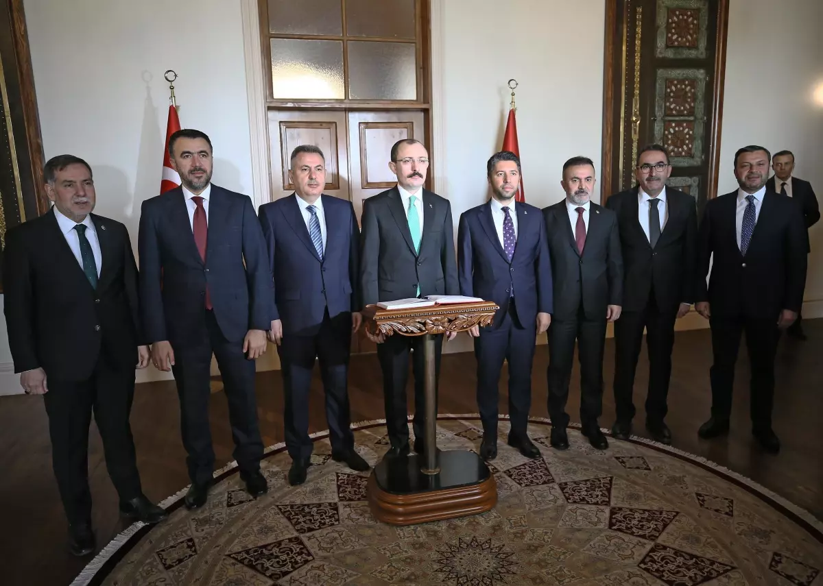 Ticaret Bakanı Muş, AK Parti Adana İl Başkanlığı'nda konuştu Açıklaması