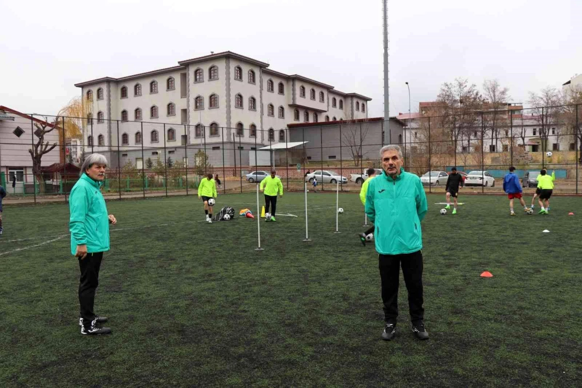 25 Mart Oltuspor\'a Çelik hoca