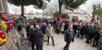 Çanakkale Belediye Başkanı Ülgür Gökhan'ın annesinin cenazesi defnedildi