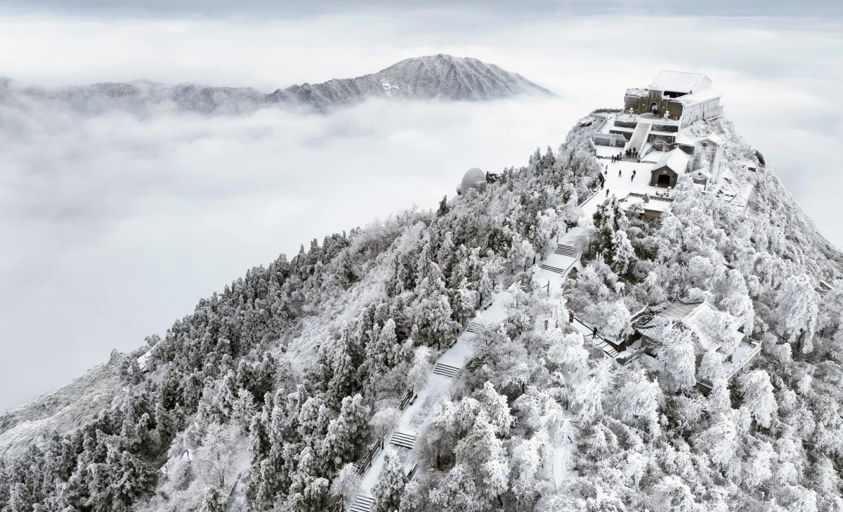 Çin\'in Hengshan Dağları\'ndan Kar Manzarası