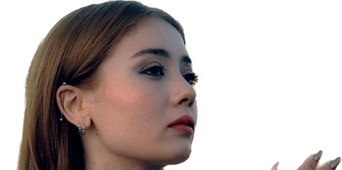 Dimaze Duruk... \'CAM KIRIKLARI\' İLE MÜZİK KARİYERİNE DEVAM EDİYOR!