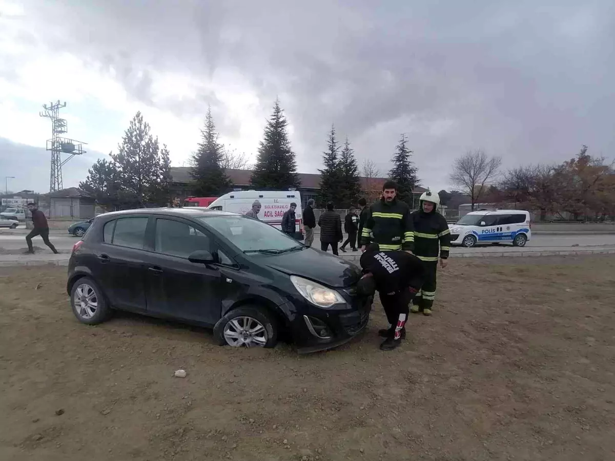 Erzincan\'da trafik kazası: 2 yaralı