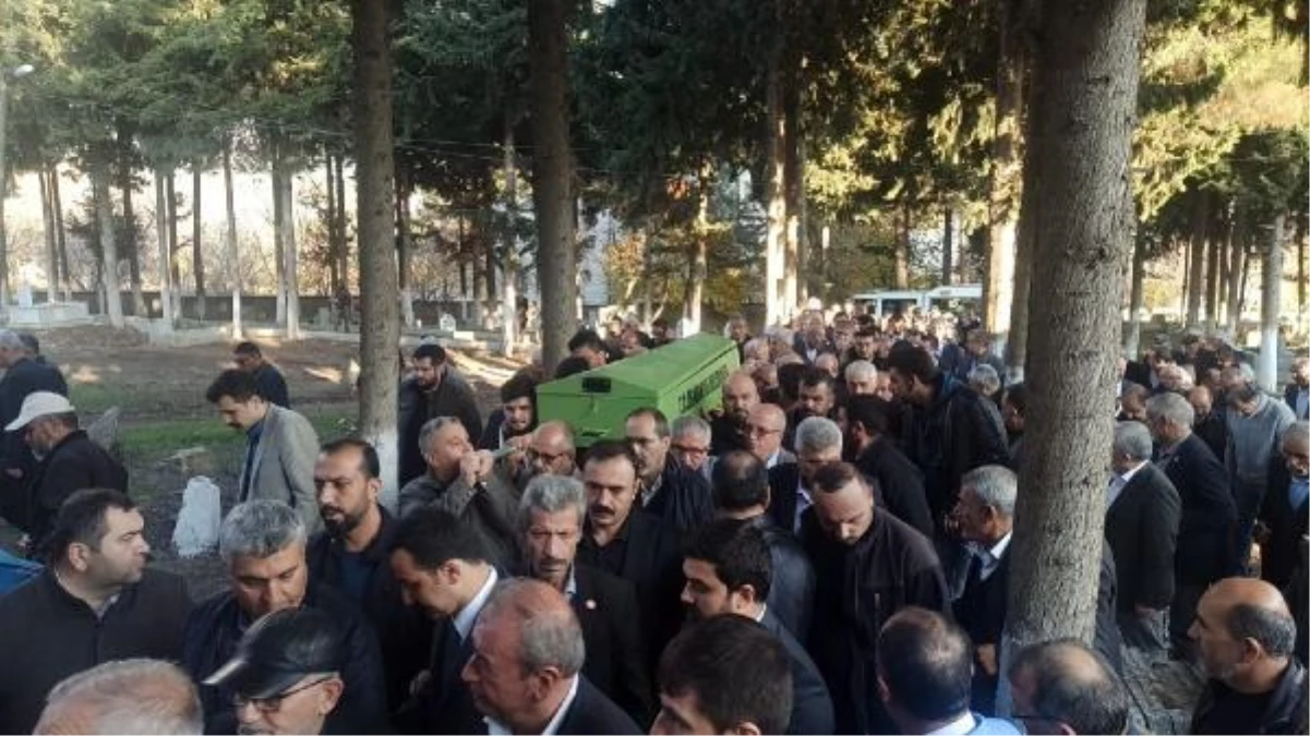 MHP lideri Bahçeli\'nin kuzeni, trafik kazasında hayatını kaybetti (2)