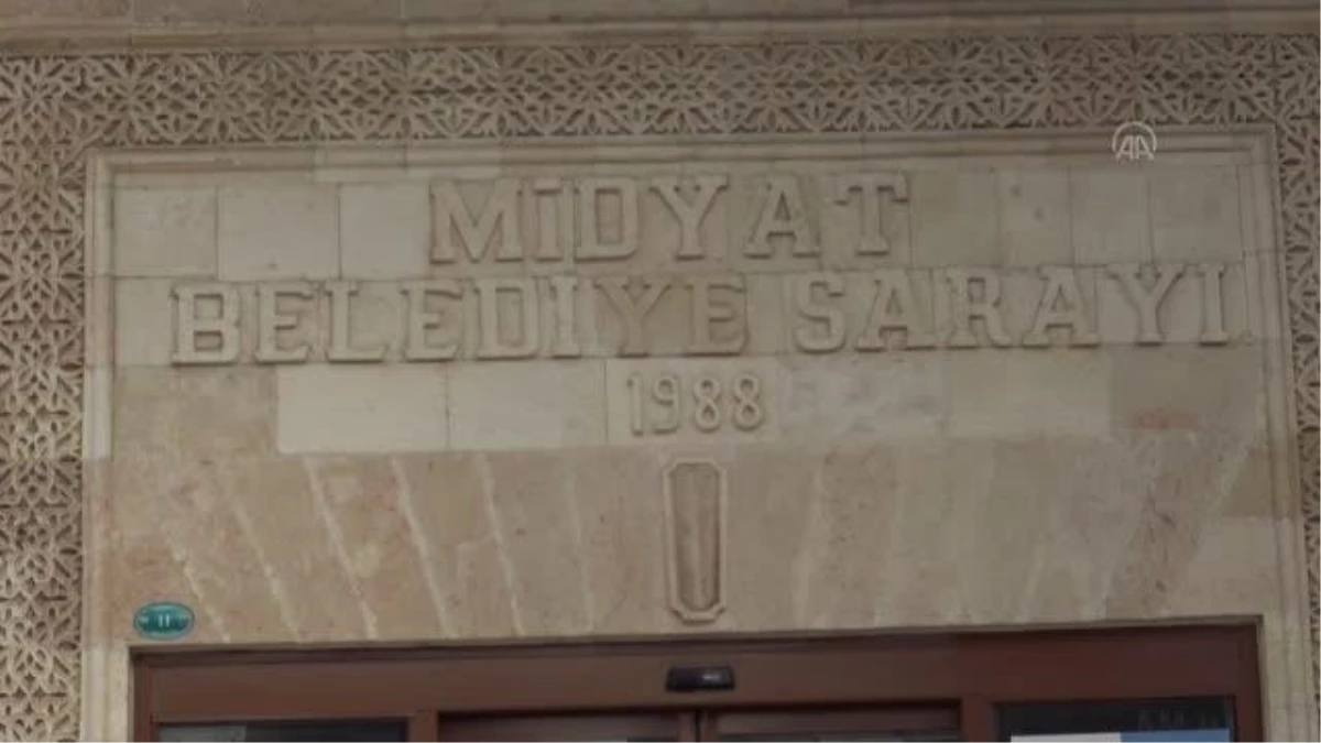 Midyat Belediyesince, engellilere tekerlekli sandalye yardımı