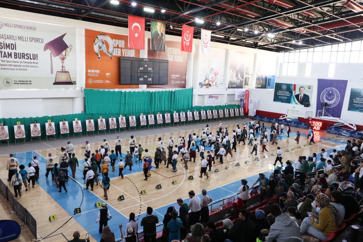 GAZİANTEP - Okçulukta Minikler Salon Türkiye Şampiyonası sürüyor