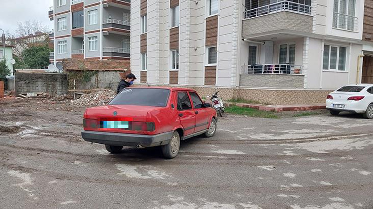 Samsun\'un Bafra ilçesinde çalınan otomobil, bir gün sonra aynı yerde bulundu