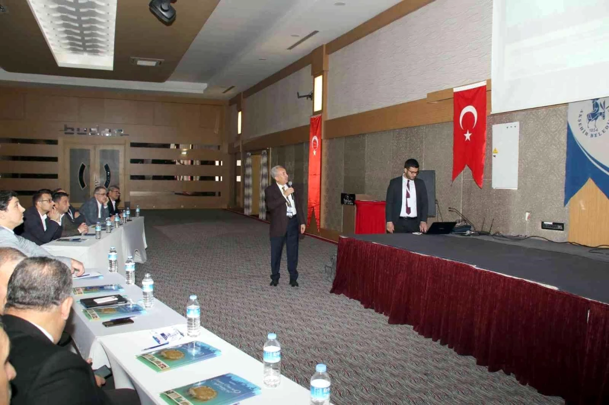 Akşehir Belediyesinden eğitim ve istişare toplantısı