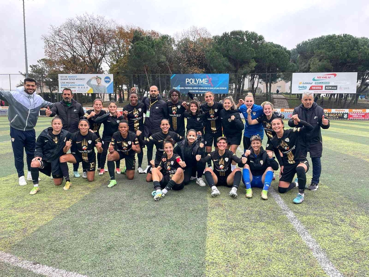 ALG Spor, Dudulluspor\'u 4-0 mağlup etti