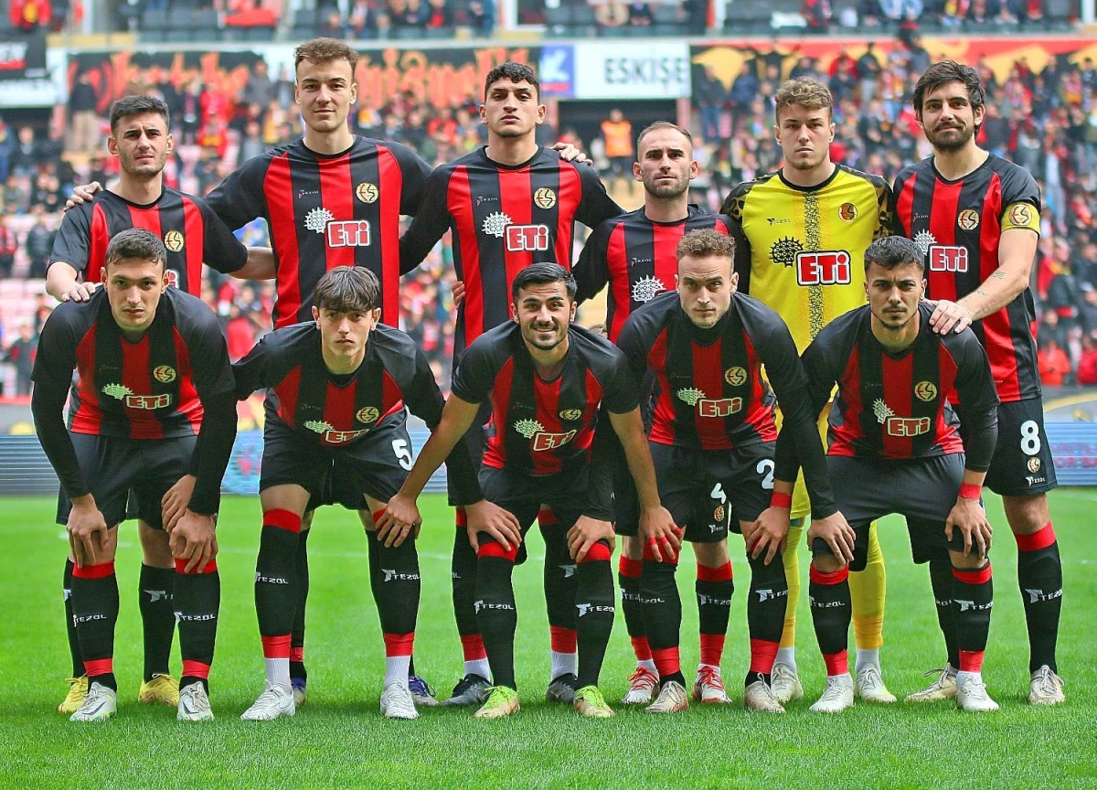 TFF 3. Lig: Eskişehirspor: 3 Belediye Kütahyaspor: 4