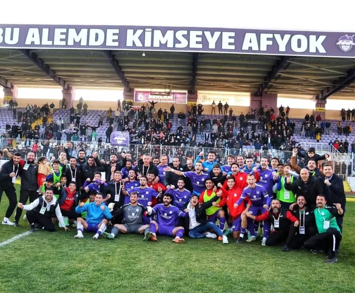 Afyonspor ligde üst sıralara tırmanmayı başardı