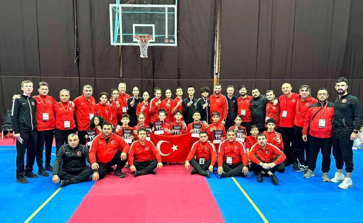 Balkan Tekvando Şampiyonası\'nda millilerden madalya yağmuru