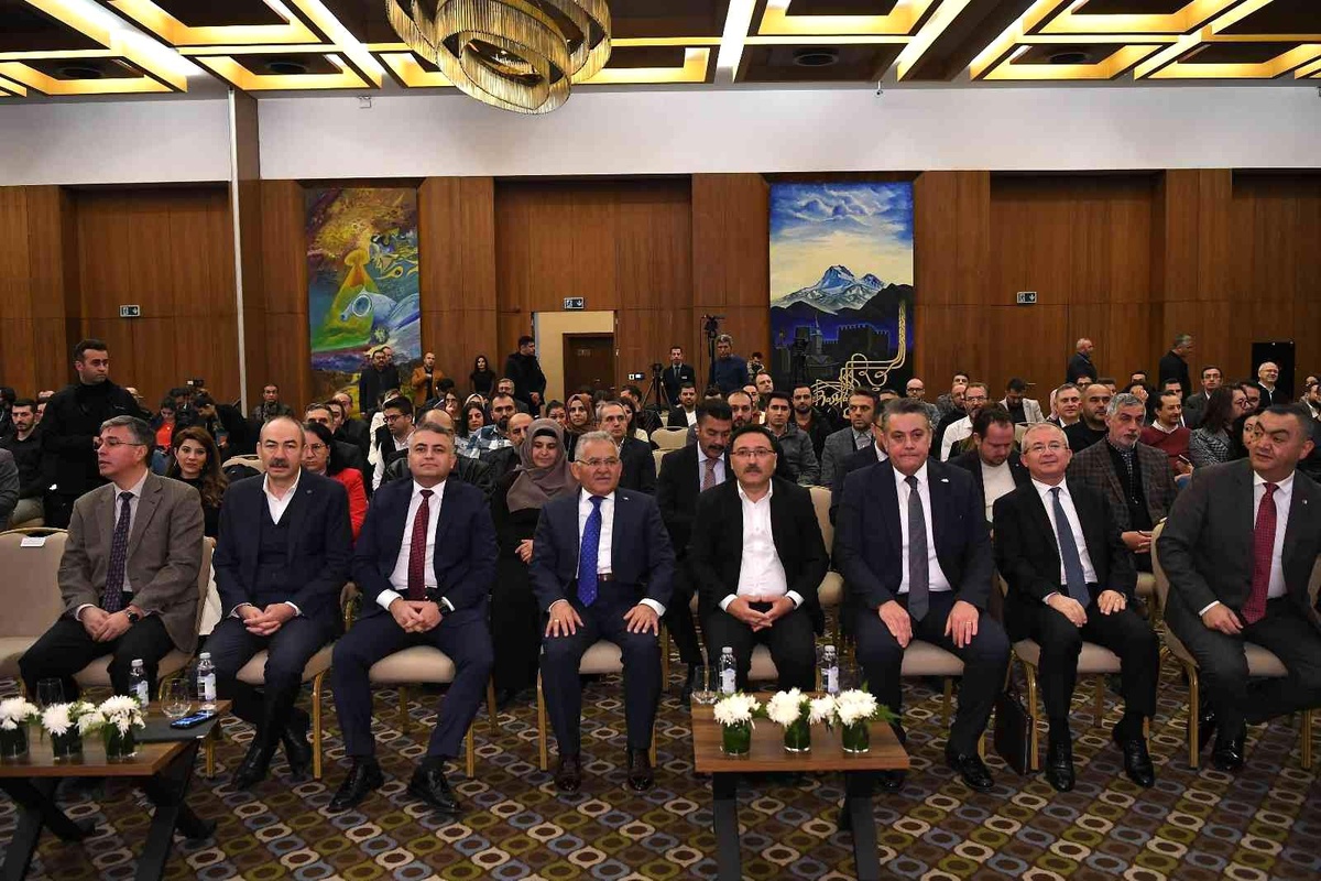 Başkan Büyükkılıç: "Kayseri\'mize yol göstermek yetiyor"