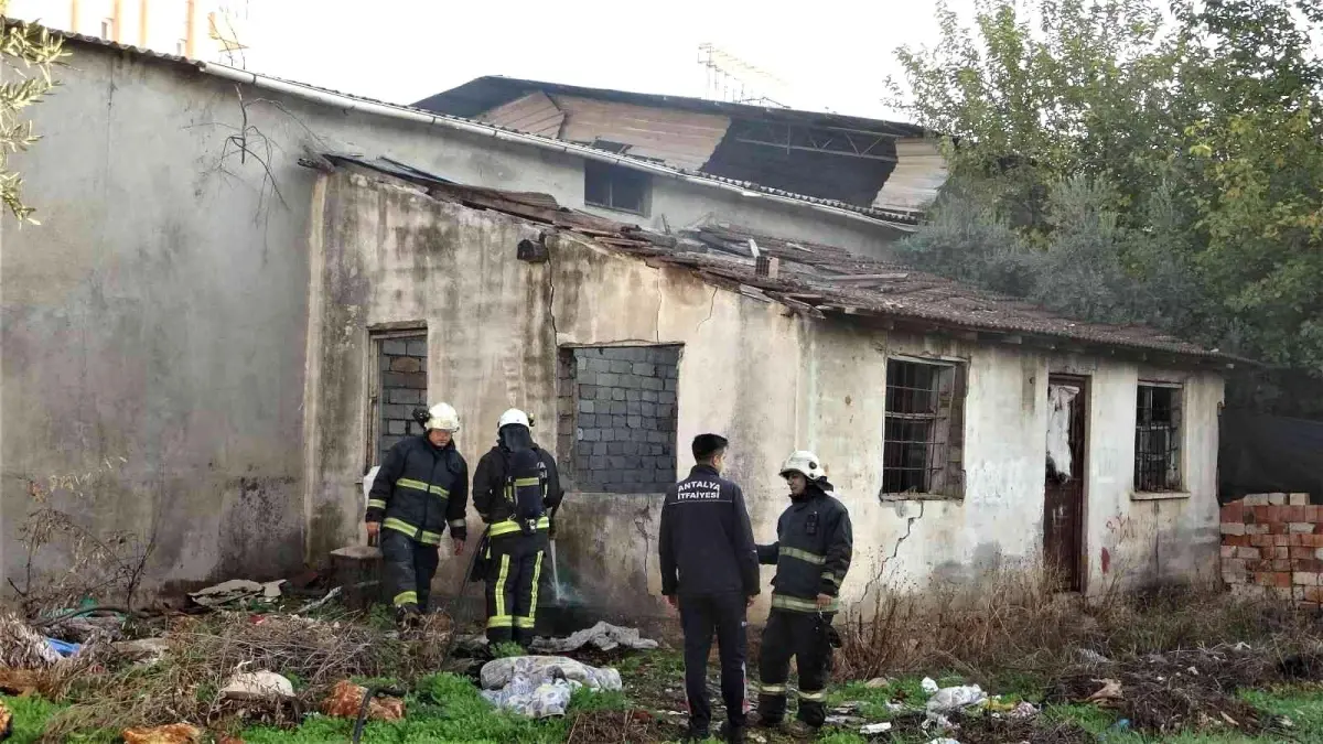 Bimekan şahısların yaktığı ateş az daha metruk binayı ateşe veriyordu