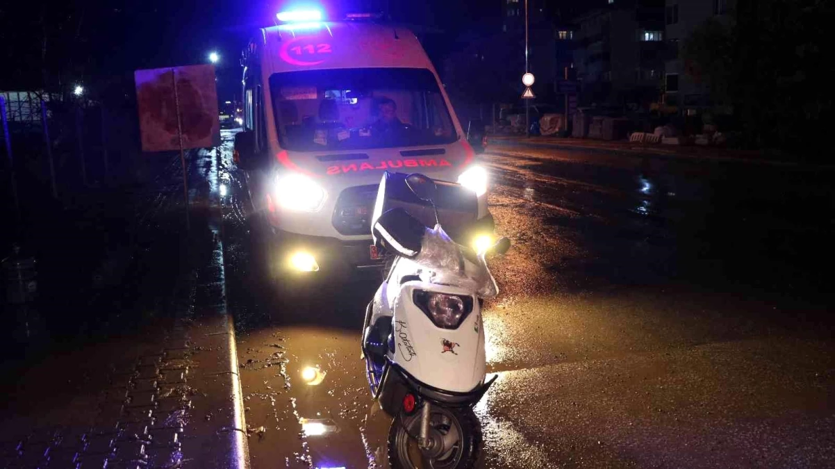 Edirne\'de motosikletten düşen kurye yaralandı
