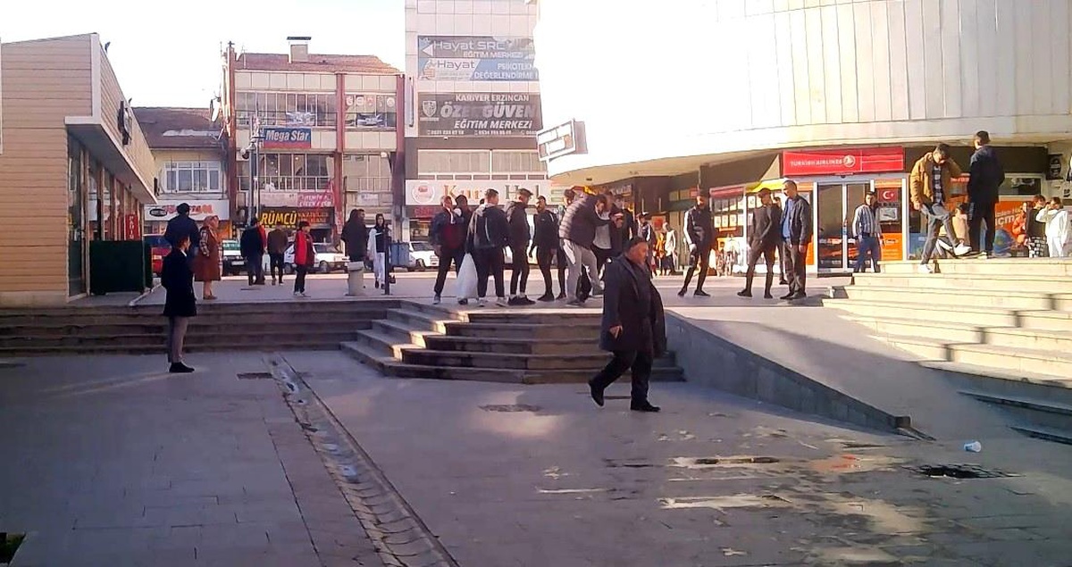 Erzincan\'da akran zorbalığı kavgası