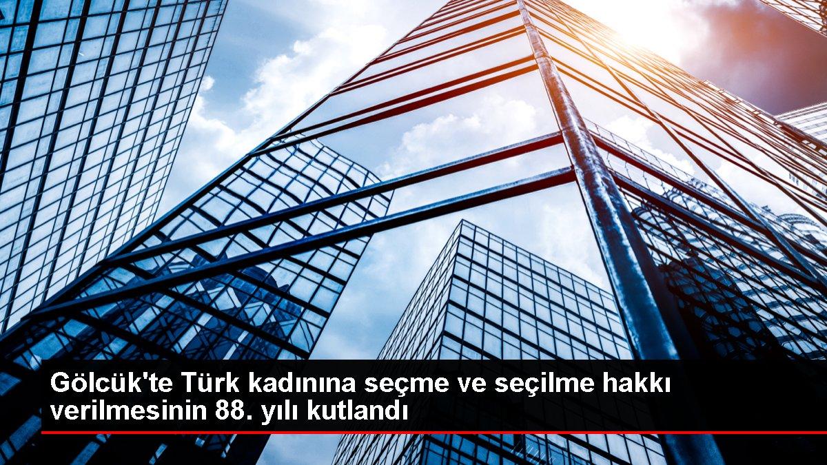 Gölcük'te Türk kadınına seçme ve seçilme hakkı verilmesinin 88. yılı kutlandı