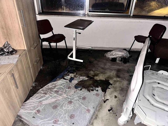 Dahiliye servisinde içilen sigara hastaneyi yaktı! 8 hasta tedaviye alındı Dahiliye servisinde içilen sigara hastaneyi yaktı! 8 hasta tedaviye alındı