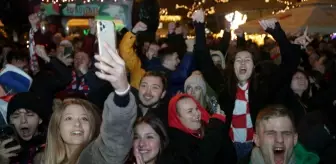 Hırvat taraftarlar, Dünya Kupası'nda çeyrek finale yükselmelerini coşkuyla kutladı