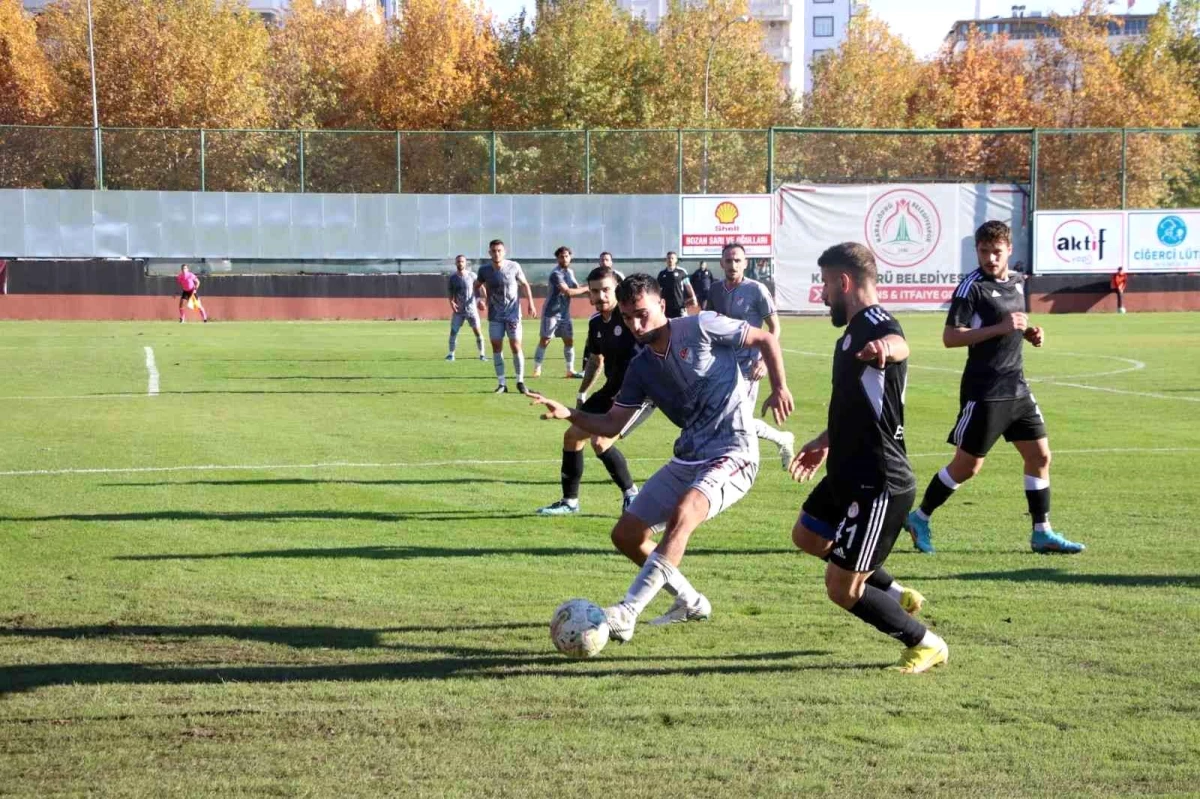 Karaköprü Belediyespor zirveye yürüyor