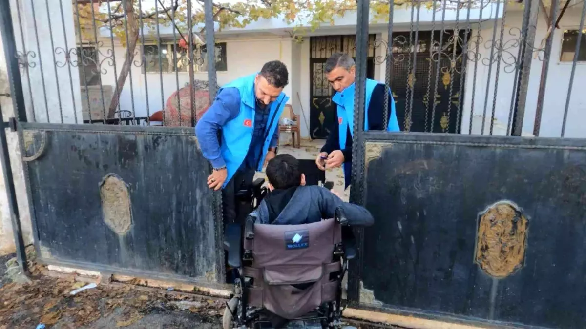 Siirt Belediyesinden engelli vatandaşlara akülü tekerlekli sandalye desteği