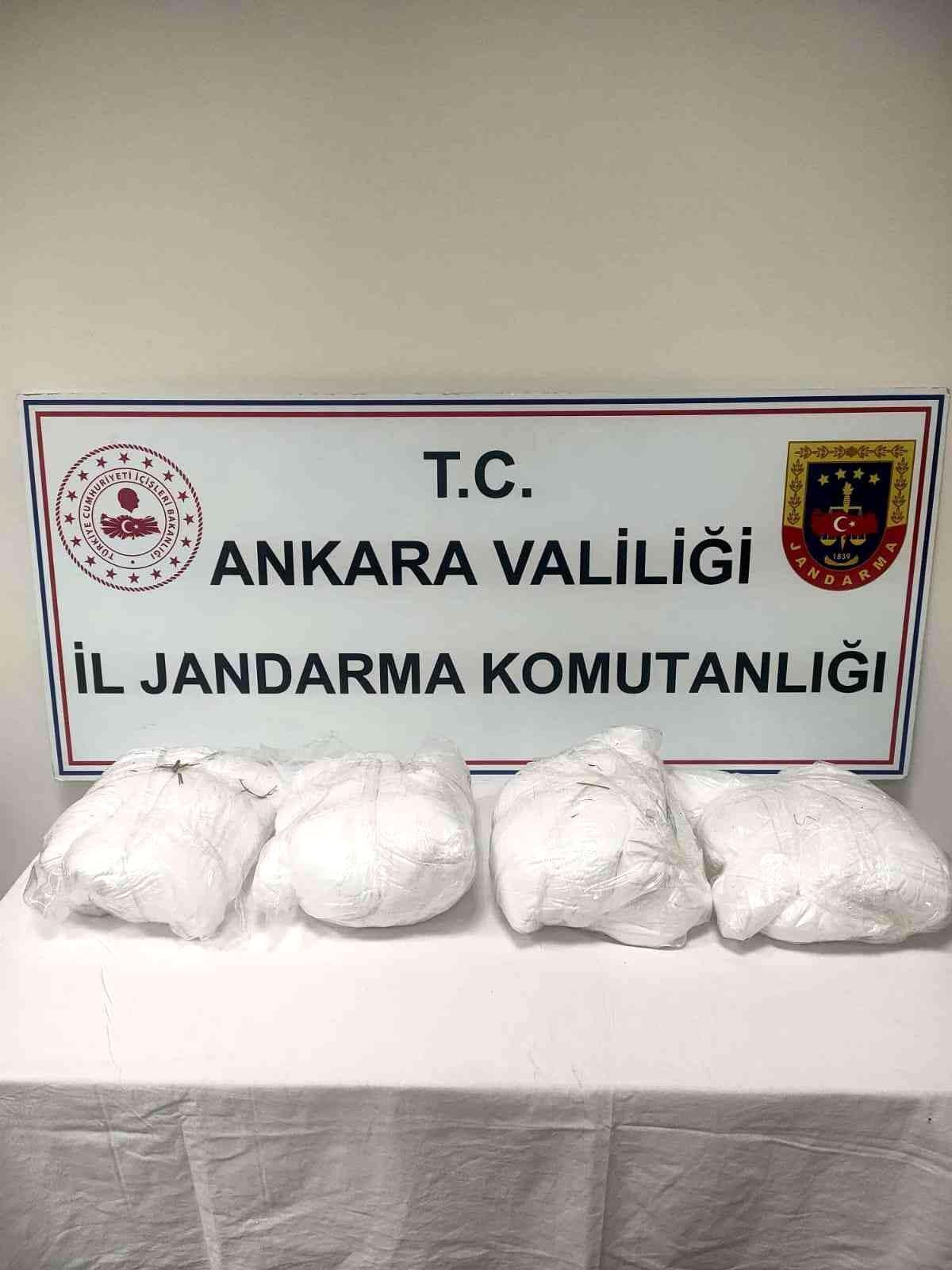 Ankara\'da piyasa değeri 20 milyon lirayı bulan 40 kilo eroin ele geçirildi