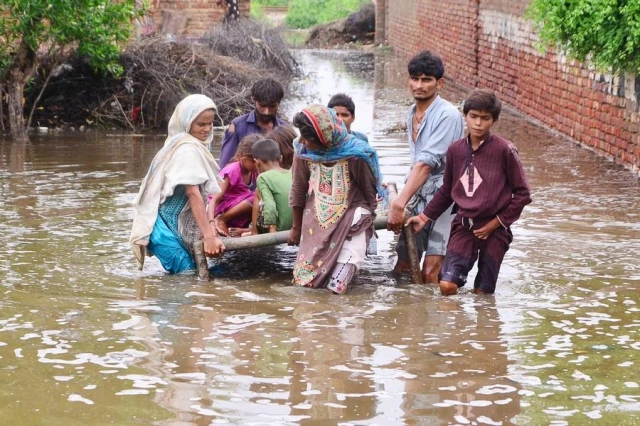 Bakan: Seller, Pakistan Ekonomisinde 30 Milyar ABD Dolarının Üzerinde Zarara Yol Açtı