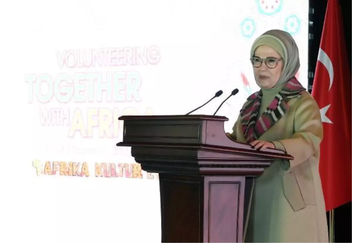 Emine Erdoğan, Dünya Gönüllülük Günü kapsamında düzenlenen "Afrika Evi" programına katıldı (4)