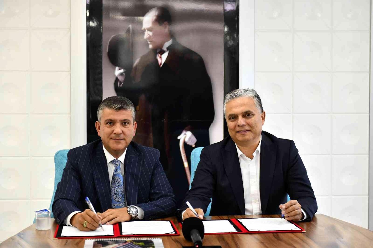 Muratpaşa\'ya 4 Yeni Kapalı Pazar Yeri