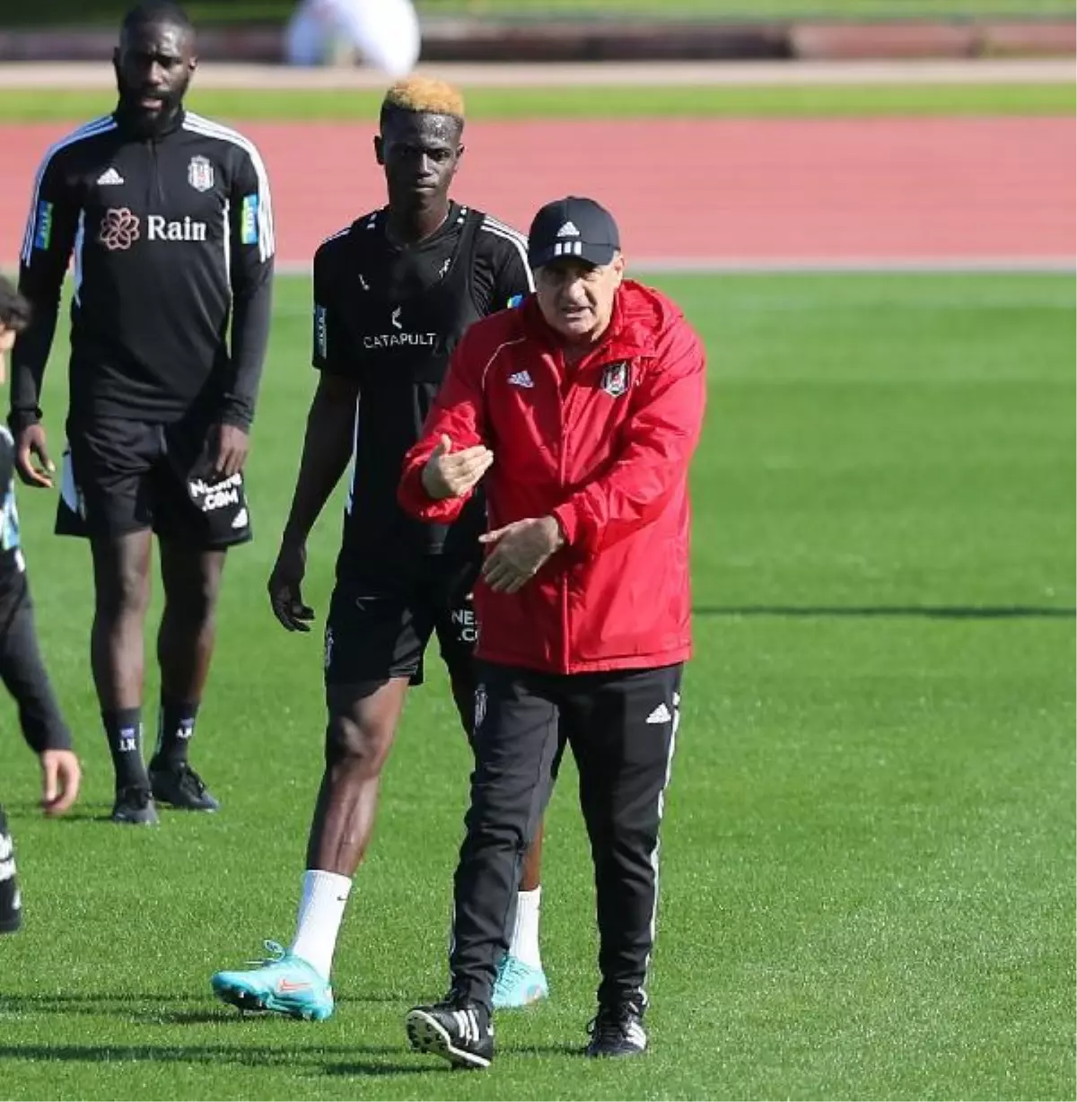 Şenol Güneş: Caner ile görüşmedim, illa isim istiyorsanız Neymar\'ı almak isterim